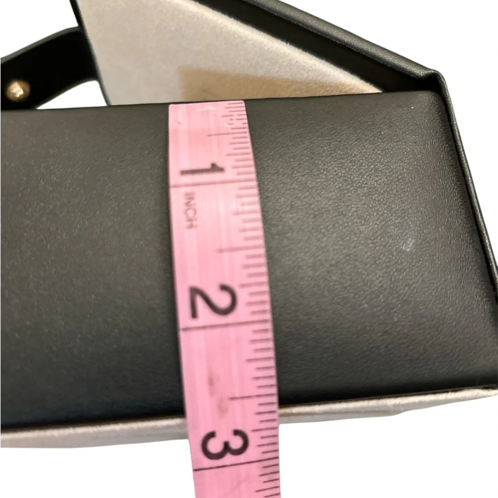 Mejuri Small Jewelry Box Organizer in Black And Cream Anti Tarnish Microsuede - Picture 8 of 8